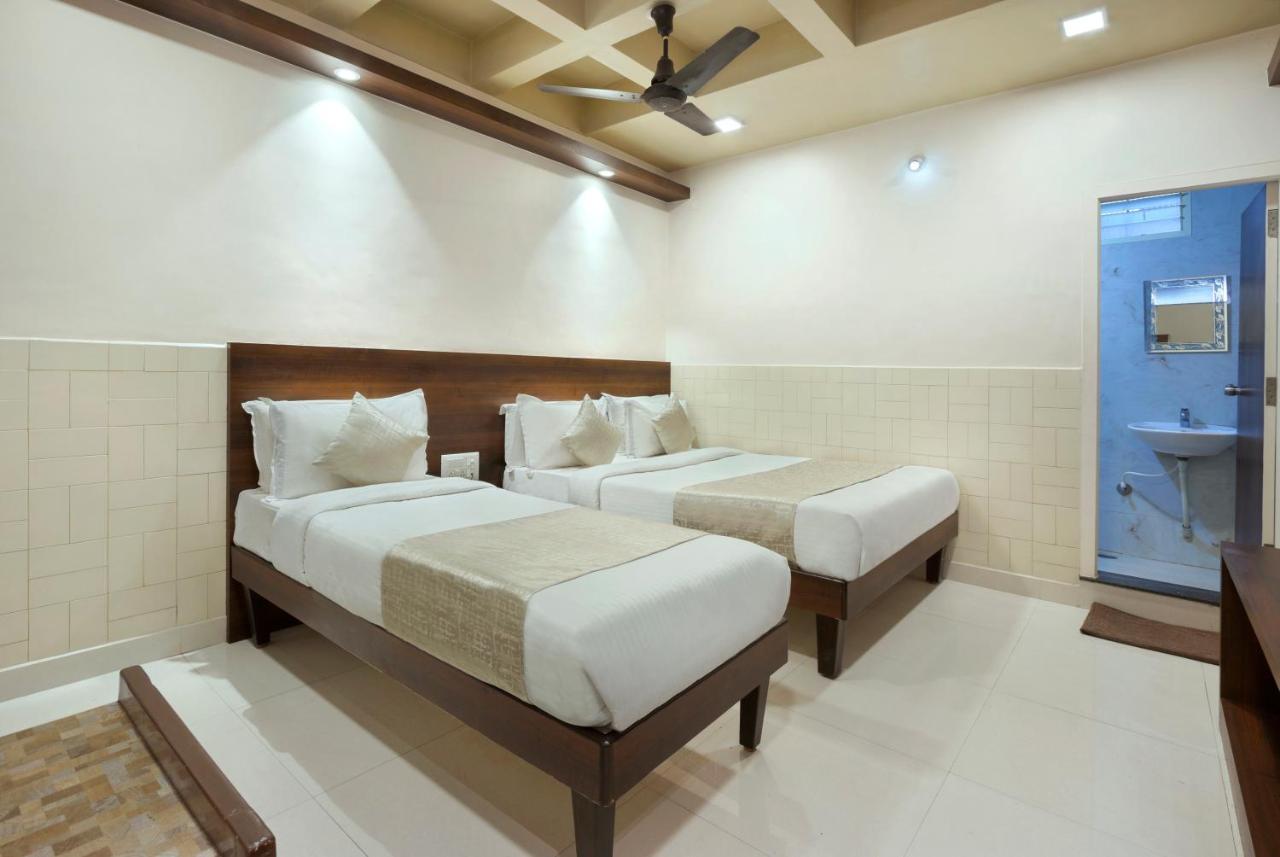 Mannars Deluxe Lodge Мисор Екстериор снимка