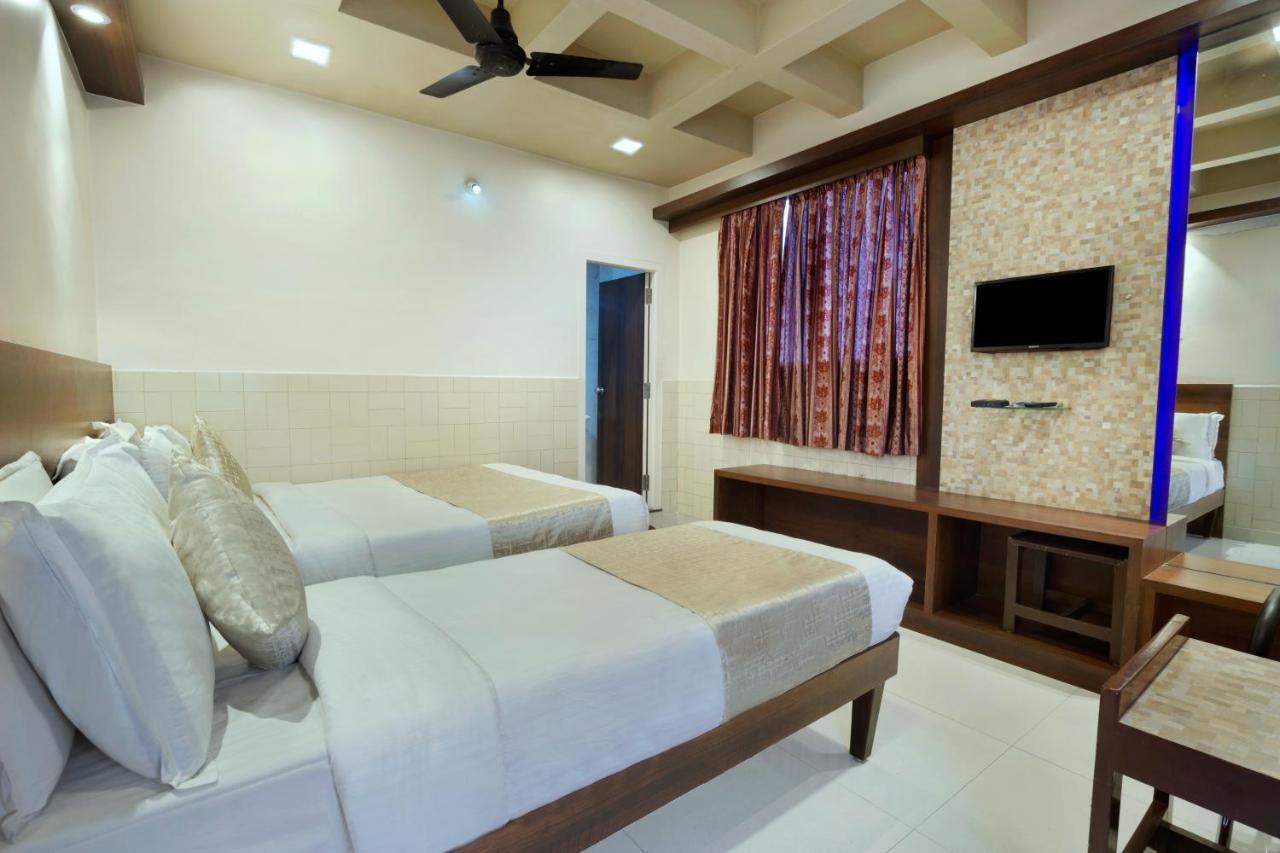 Mannars Deluxe Lodge Мисор Екстериор снимка